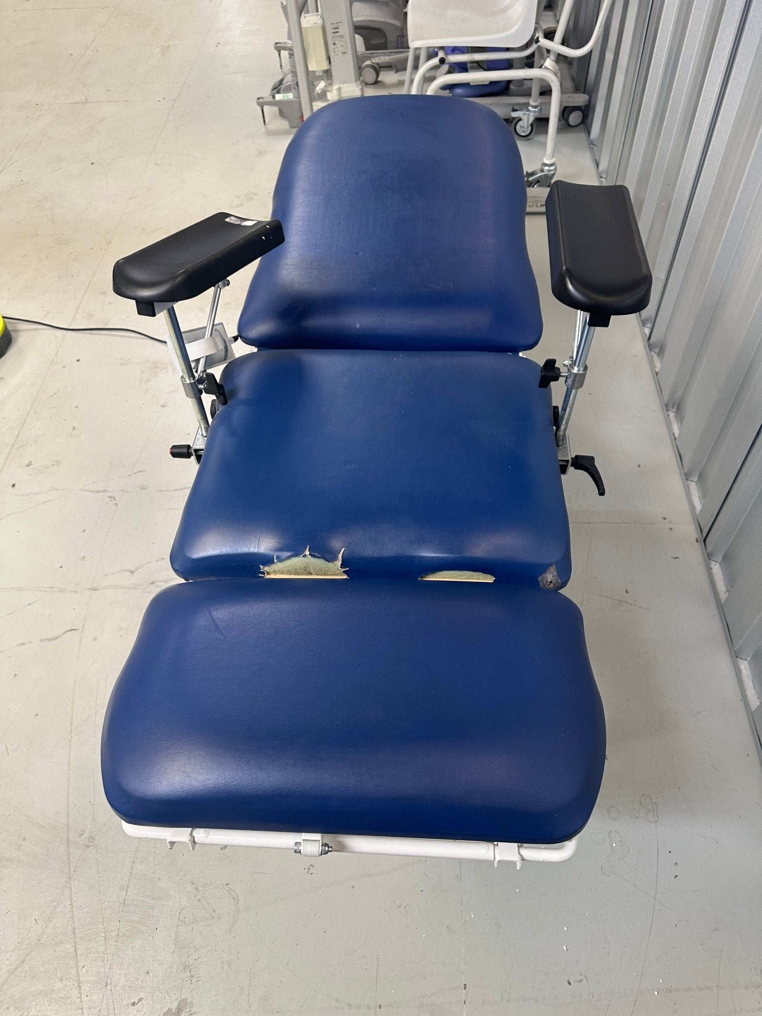 Electric Phlebotomy Chair - SelfiMed UK