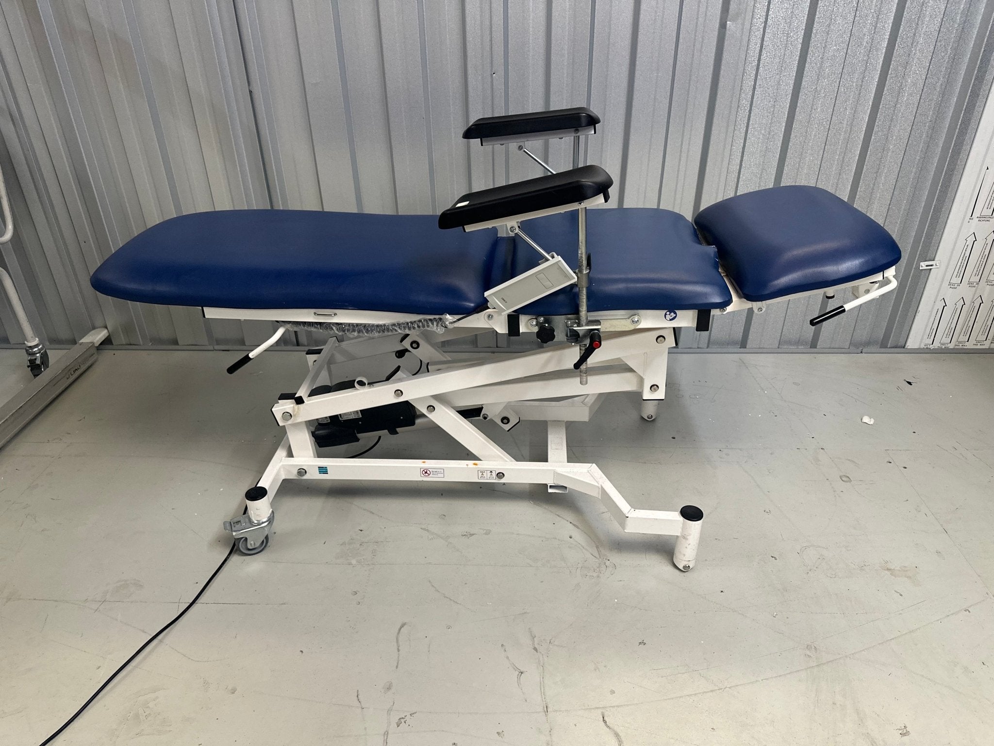 Electric Phlebotomy Chair - SelfiMed UK