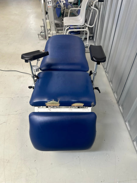 Electric Phlebotomy Chair - SelfiMed UK