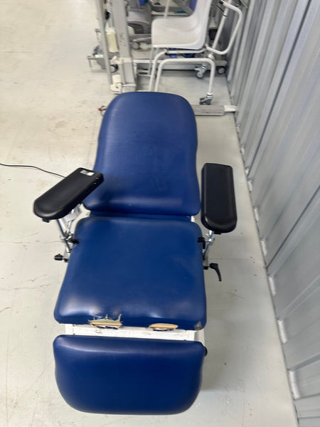 Electric Phlebotomy Chair - SelfiMed UK