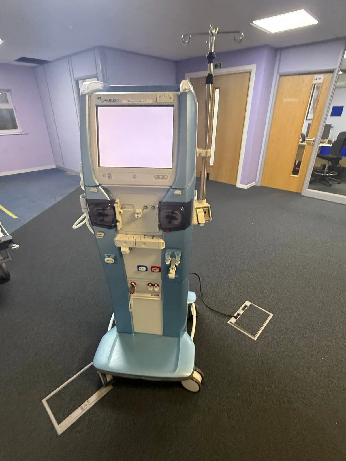 Gambro Artis+ physio Dialysis Machine – SelfiMed UK