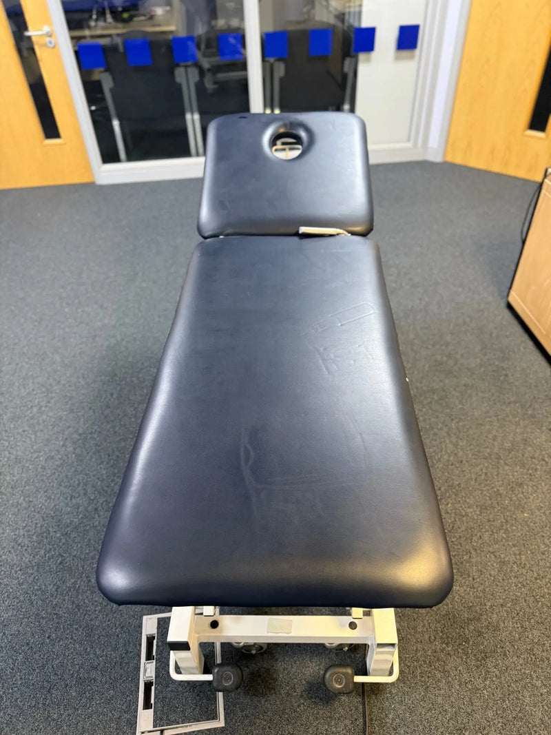 Hanwin Type LAK4D - G00 - 230 - G Two - section Examination Couch with Controller - SelfiMed UK