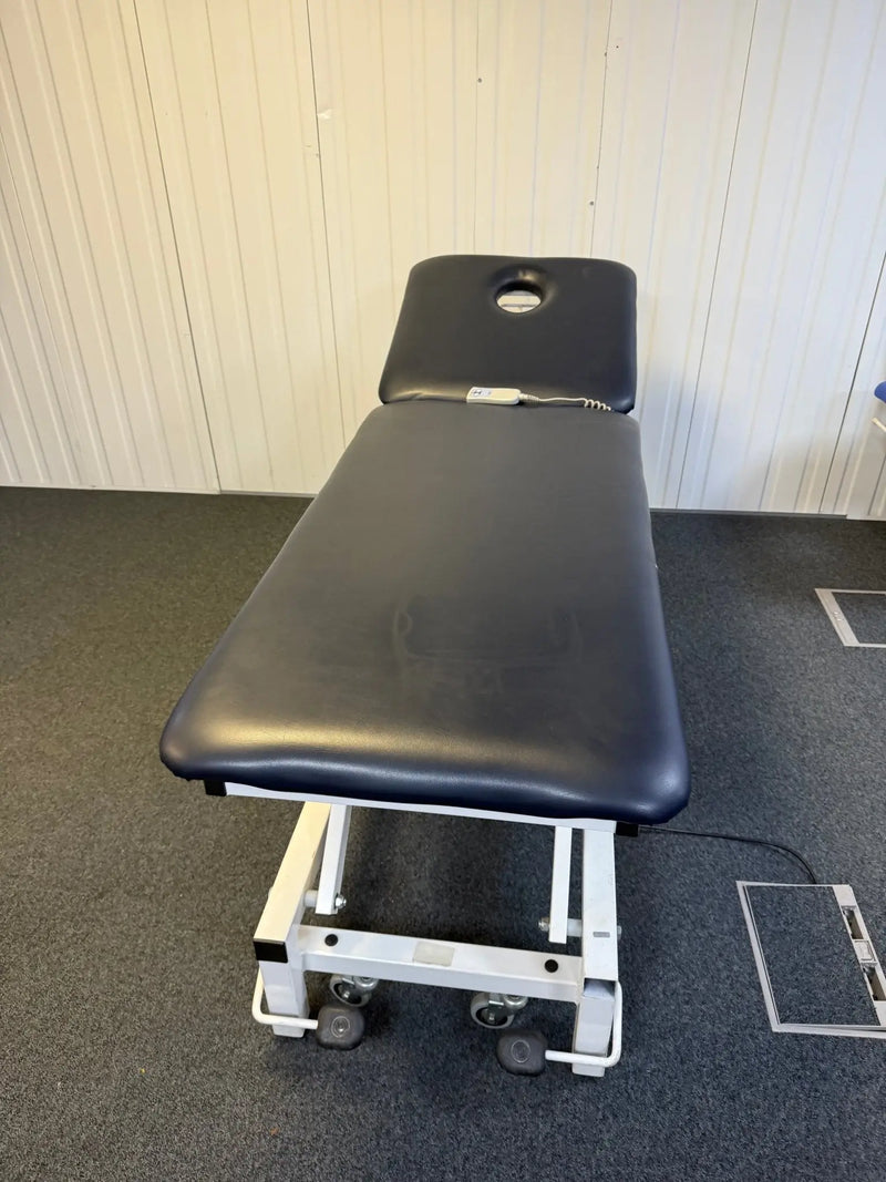Hanwin Type LAK4D - G00 - 230 - G Two - section Examination Couch with Controller - SelfiMed UK