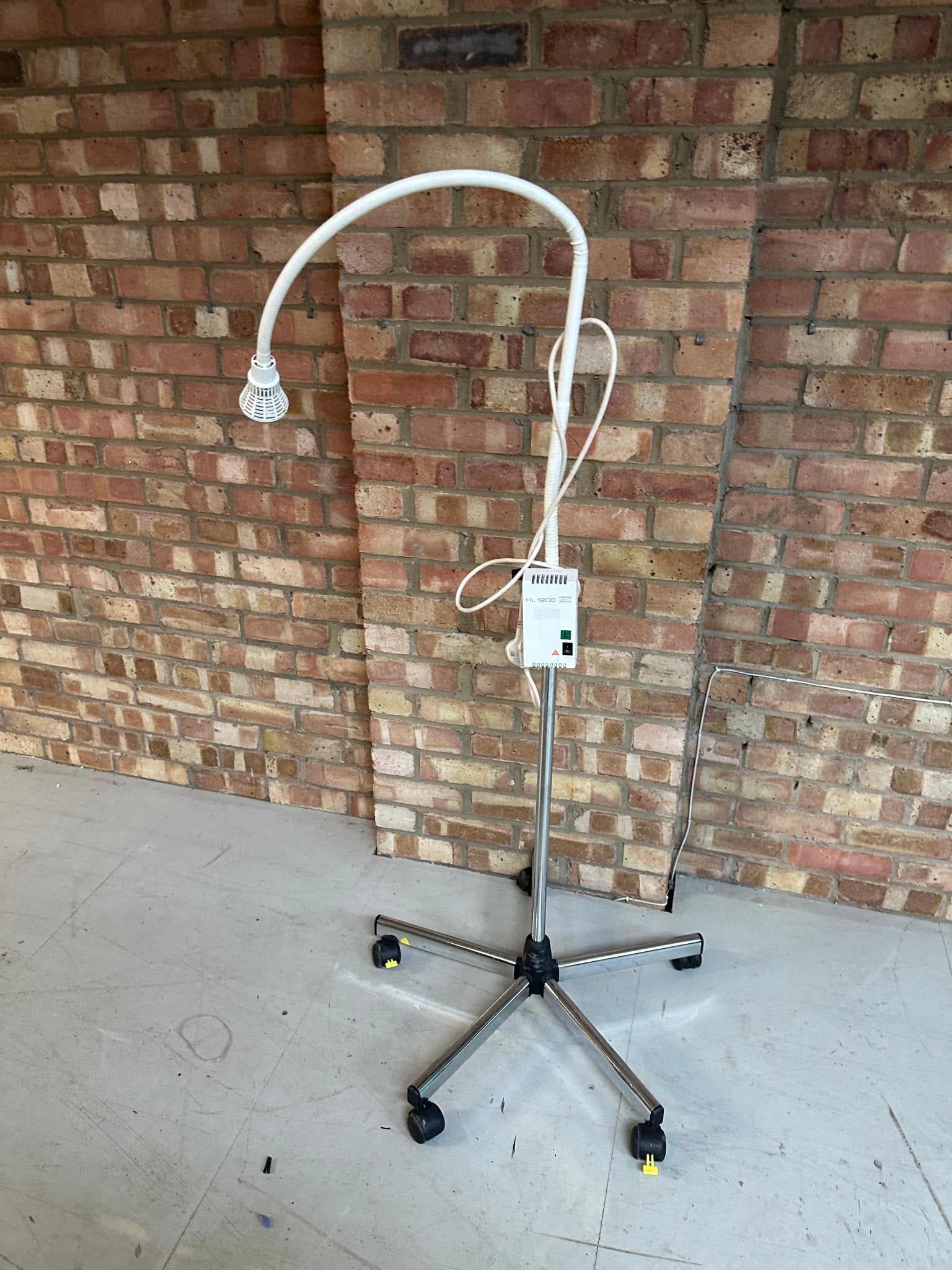 Heine HL1200 Examination Lamp, Lightweight Wheeled Stand - SelfiMed UK