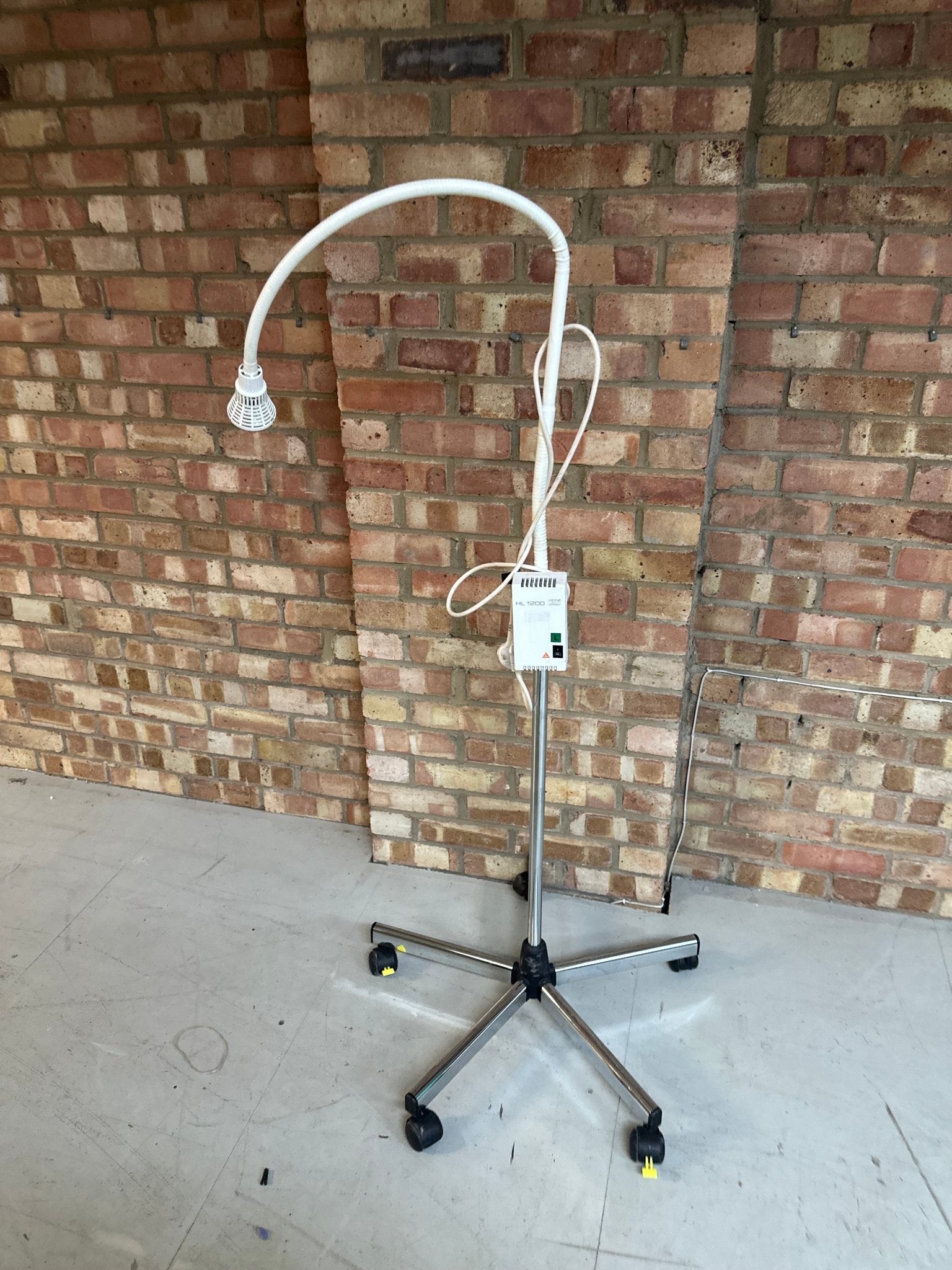 Heine HL1200 Examination Lamp, Lightweight Wheeled Stand - SelfiMed UK