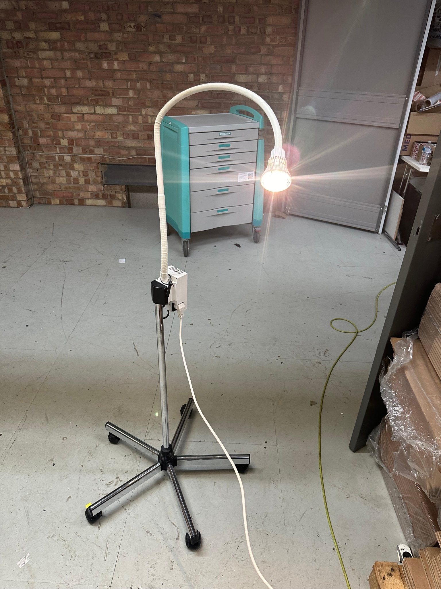 Heine HL1200 Examination Lamp, Lightweight Wheeled Stand - SelfiMed UK