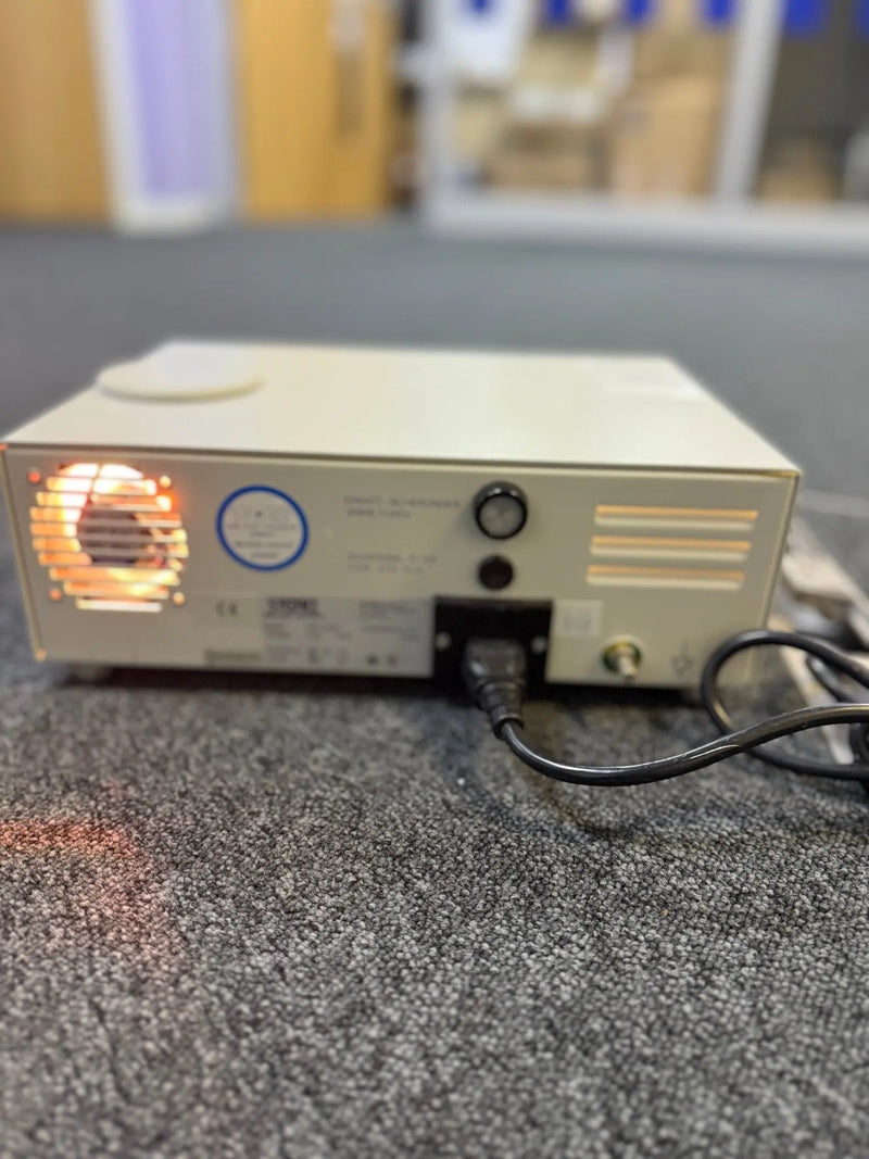 Karl Storz Halogen Beterinary 69111020 Light Source - SelfiMed UK