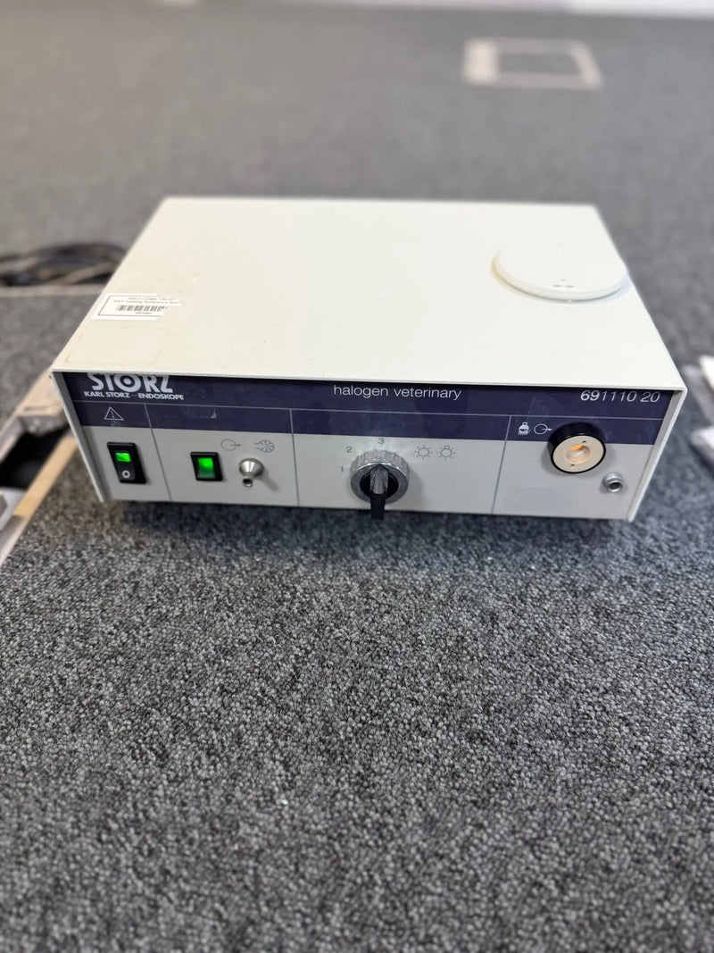 Karl Storz Halogen Beterinary 69111020 Light Source - SelfiMed UK