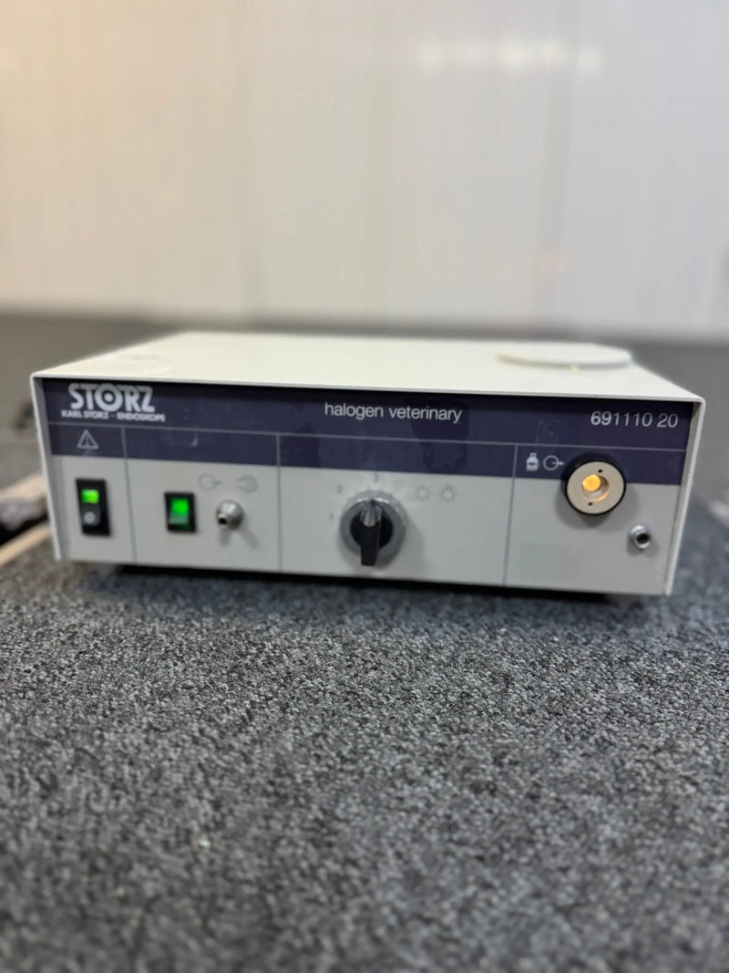 Karl Storz Halogen Beterinary 69111020 Light Source - SelfiMed UK