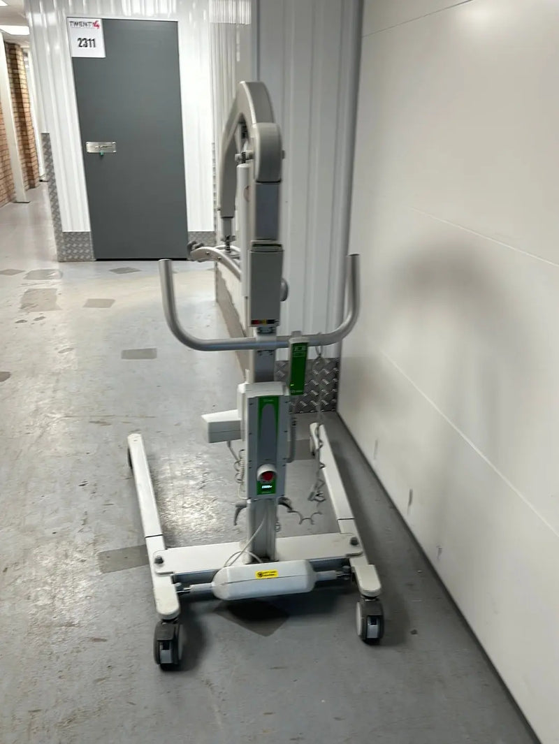 Liko Viking XL Patient Hoist with Battery and Remote Control - SelfiMed UK