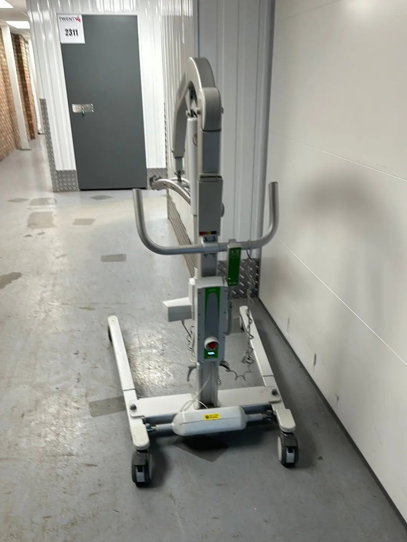 Liko Viking XL Patient Hoist with Battery and Remote Control - SelfiMed UK