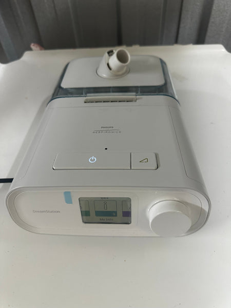 Philips Respironics DreamStation Auto CPAP Machine with Humidifier - SelfiMed UK