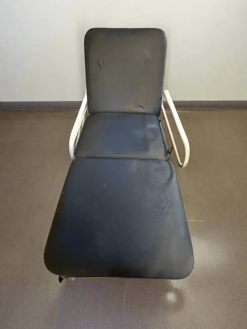 Plinth Co Hydraulic 3 Way Patient Examination Couch with Side Rails - SelfiMed UK