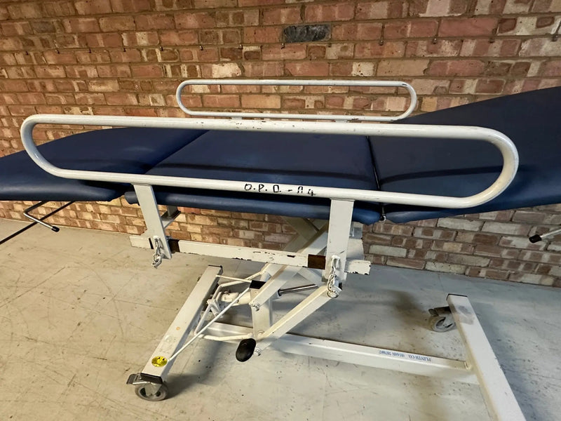 Plinth Co Hydraulic 3 Way Patient Examination Couch with Side Rails - SelfiMed UK