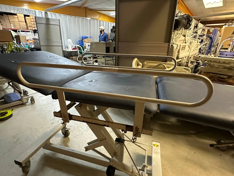 Plinth Co Hydraulic 3 Way Patient Examination Couch with Side Rails - SelfiMed UK