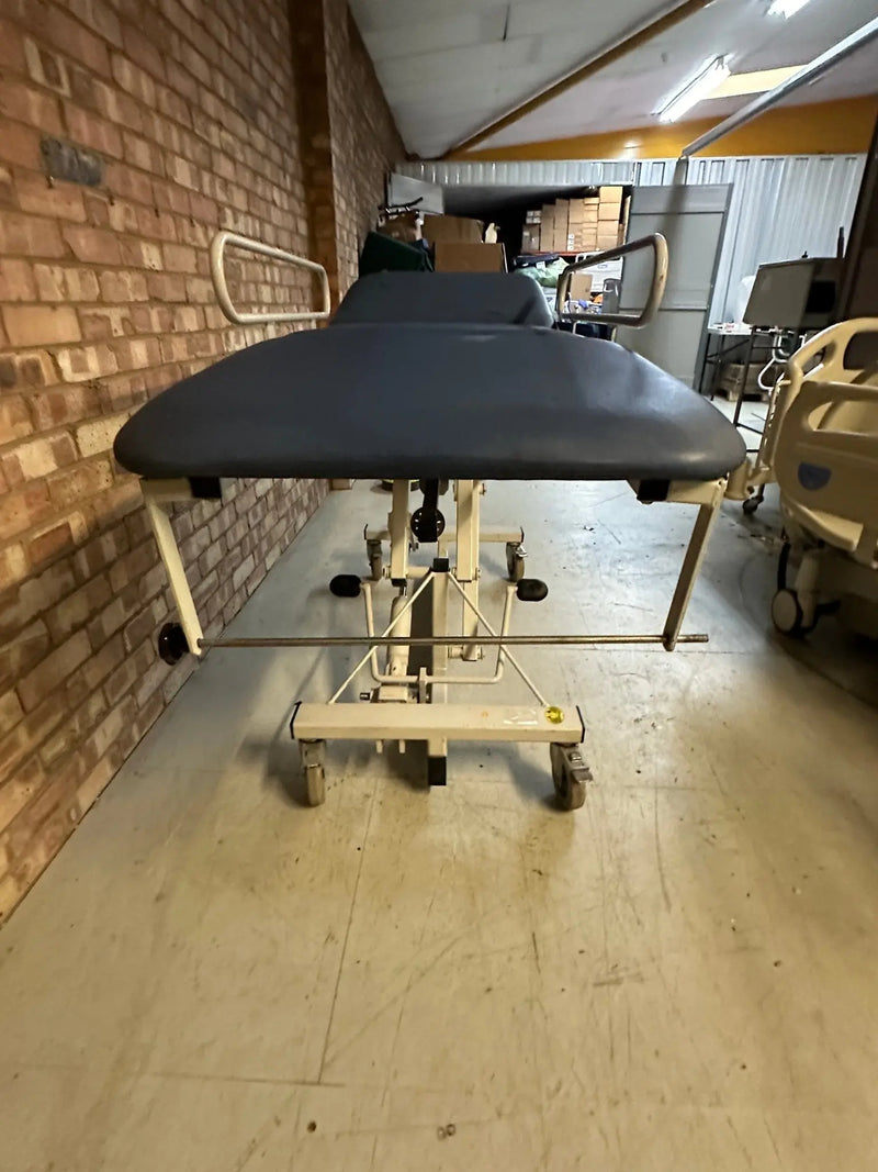 Plinth Co Hydraulic 3 Way Patient Examination Couch with Side Rails - SelfiMed UK