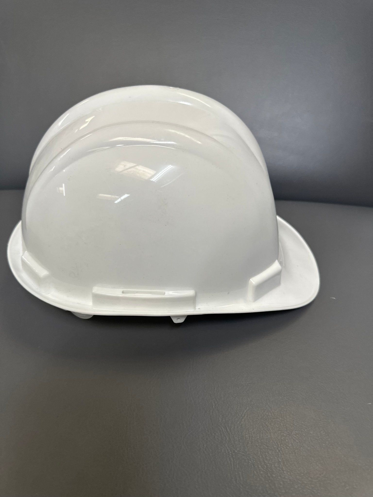 Portwest PW50 Safety Helmet - Non Vented Slip Ratchet Standard Peak - SelfiMed UK