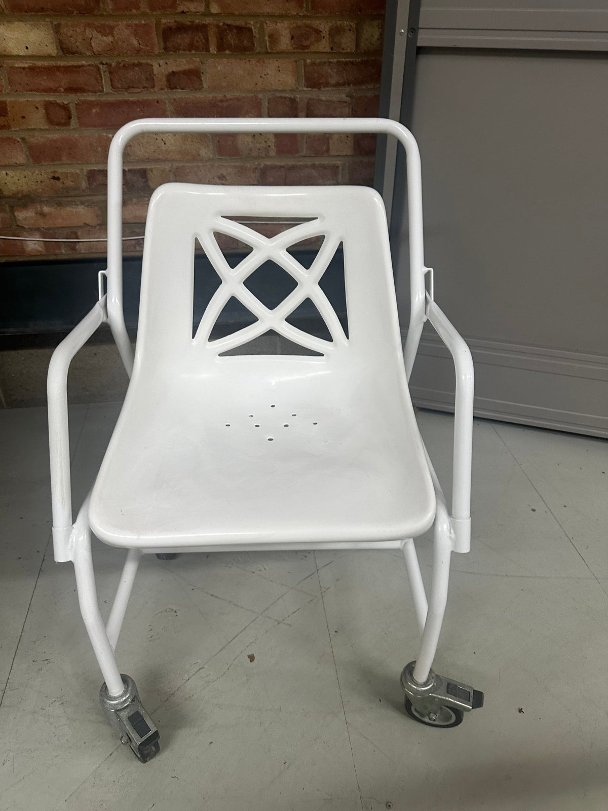 Roma Medical Wheeled Mobile Shower Chair - SelfiMed UK