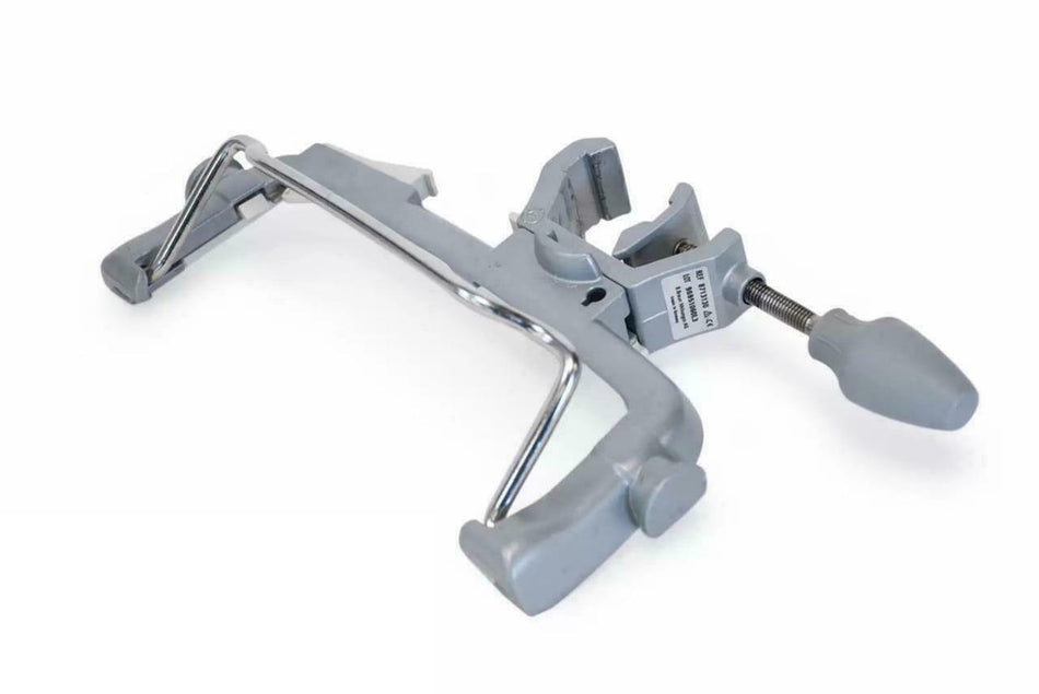 B. Braun Space Pole Clamp Tripod Clamp