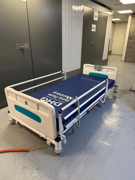 Sidhil Innov8 Low Level Bed with Hospital Bed Mattress - SelfiMed UK