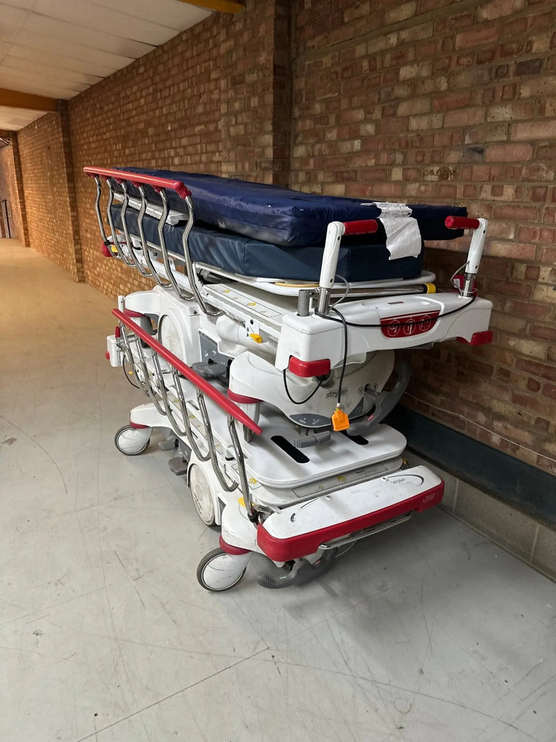 Stryker Zoom 1125 Stretcher Trolley - SelfiMed UK