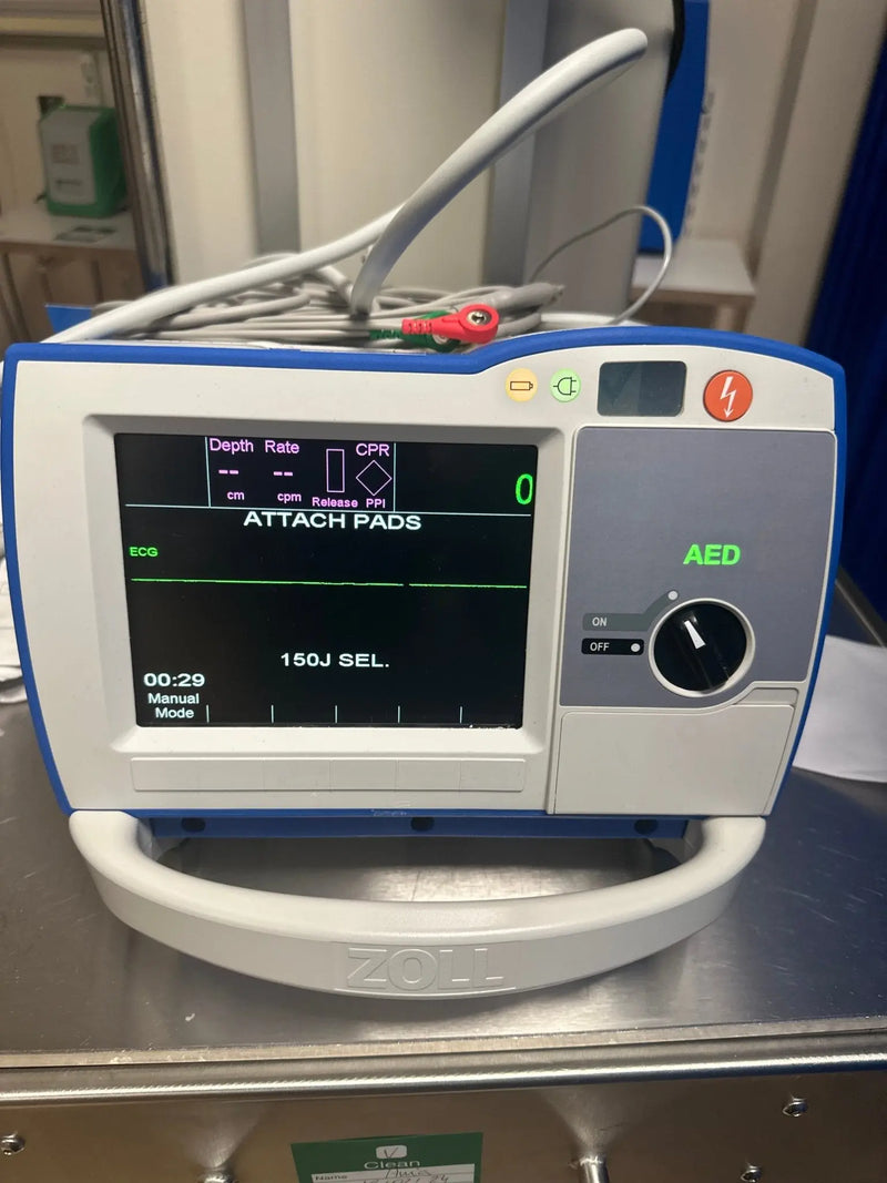 Zoll R - Series Plus Defibrillator with Pacing Function with No Battery - SelfiMed UK